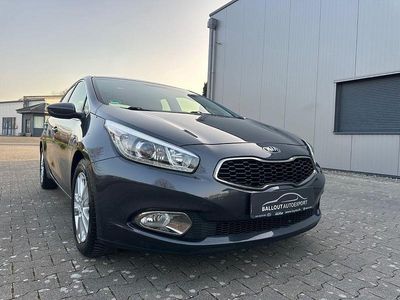 Gebraucht Kia Ceed 99 PS (72 kW) 2015 Grau Kleinwagen
