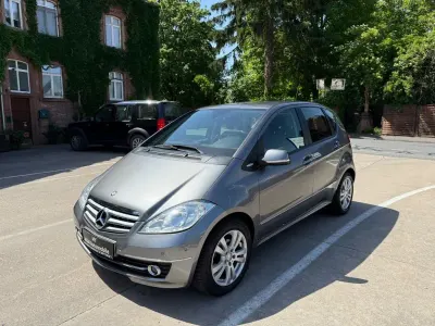 Gebraucht Mercedes A180 Elegance 109 PS (80 kW) 2011 Grau Kleinwagen