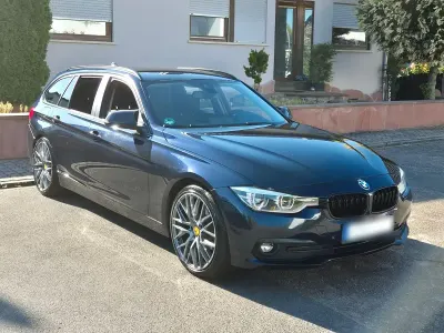 Gebraucht BMW 320 Advantage 163 PS (119 kW) 2015 Blau Kombi