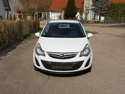 Gebraucht Opel Corsa 69 PS (50 kW) 2014 Weiß Kleinwagen