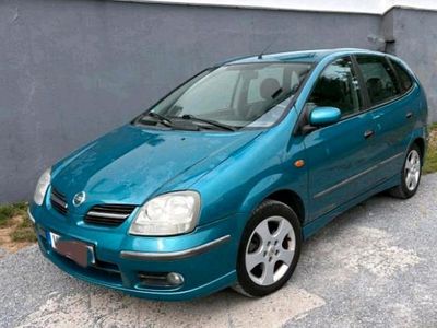 Nissan Almera Tino