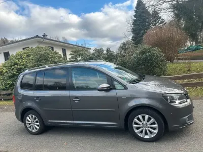 Gebraucht VW Touran Life 105 PS (77 kW) 2013 Grau Van / Kleinbus