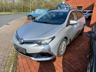Gebraucht Toyota Auris Touring Sports Cool 90 PS (66 kW) 2016 Silber Kombi