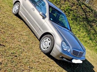 Gebraucht Mercedes C180 143 PS (105 kW) 2002 Silber Limousine