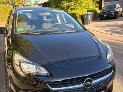 Używany Opel Corsa Edition 70 KM (51 kW) 2017 Czarny Hatchback