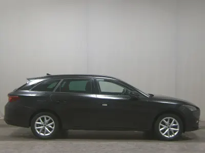Gebraucht Seat Leon Style 150 PS (110 kW) 2023 Mitternachtsschwarz Limousine