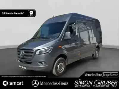 Gebraucht Mercedes Sprinter 170 PS (125 kW) 2024 Selenitgrau (metallic) Van