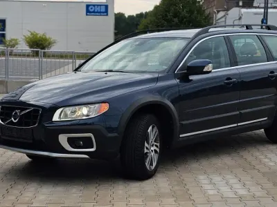 Gebraucht Volvo XC70 163 PS (119 kW) 2013 Blau Kombi