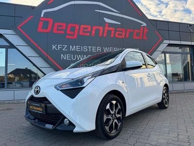 Usata Toyota Aygo X-play 72 CV (52 kW) 2021 Bianco Utilitaria