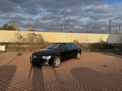 Second-hand Audi A4 Ambiente 190 CP (139 kW) 2015 Negru Berlinǎ