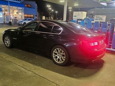 Schwarz Gebraucht 2015 BMW 740 Exclusive Limousine | 15.650 € (Fairer Preis)
