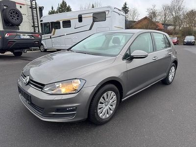 Limestone grey metallic Gebraucht 2017 VW Golf Edition Limousine | 13.949 € (Fairer Preis)
