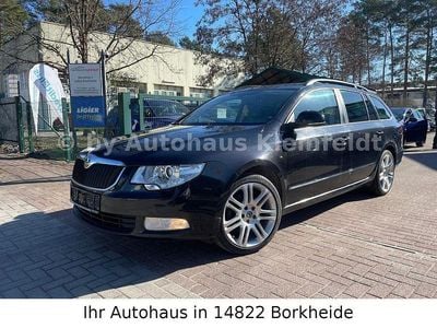 Gebraucht Skoda Superb Comfort 140 PS (102 kW) 2011 Schwarz Kombi