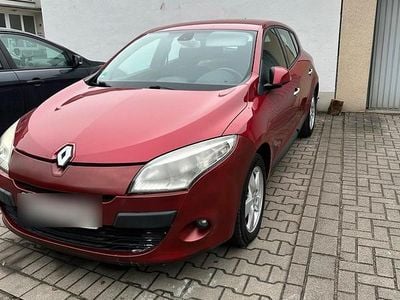 Gebraucht Renault Mégane III 110 PS (80 kW) 2009 Rot Kombi