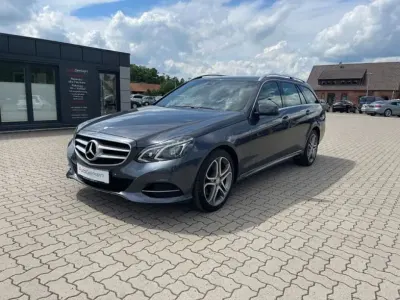 Gebraucht Mercedes E220 Avantgarde 170 PS (125 kW) 2016 Tenoritgrau metallic Limousine