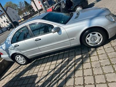 Gebraucht Mercedes C200 116 PS (85 kW) 2001 Silber Limousine