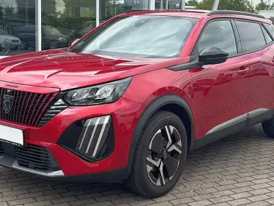 Gebraucht Peugeot 2008 Allure 101 PS (74 kW) 2024 Rot SUV