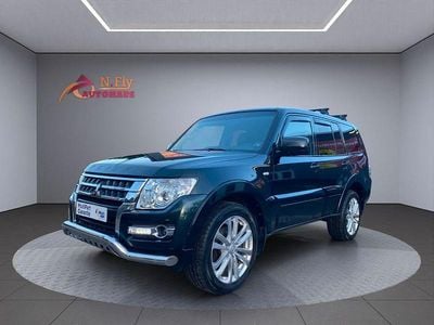 Gebraucht Mitsubishi Pajero Diamant Edition 190 PS (139 kW) 2017 Grün SUV