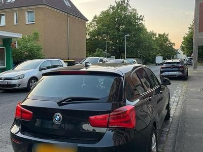 Gebraucht BMW 116 Advantage 116 PS (85 kW) 2016 Schwarz Kleinwagen