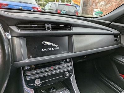 Grau Gebraucht 2019 Jaguar XF Sportbrake Portfolio Kombi | 18.500 € (Superpreis)