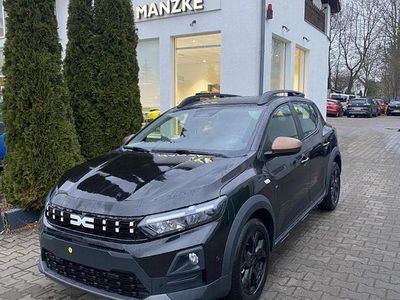 Neu Dacia Sandero Extreme 110 PS (80 kW) 2025 Schwarz Limousine