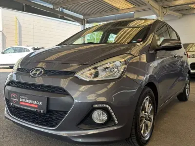 Gebraucht Hyundai i10 87 PS (63 kW) 2015 Grau Kleinwagen