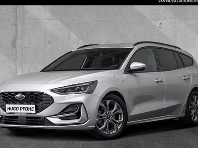 Gebraucht Ford Focus ST-Line 116 PS (85 kW) 2023 Moondust silver Kombi