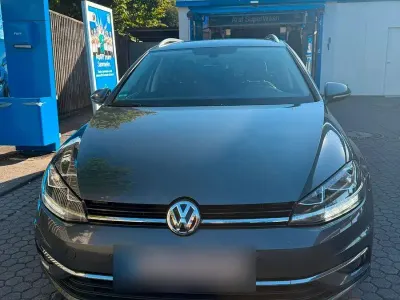 Gebraucht VW Golf VII Comfortline 116 PS (85 kW) 2018 Grau Kombi