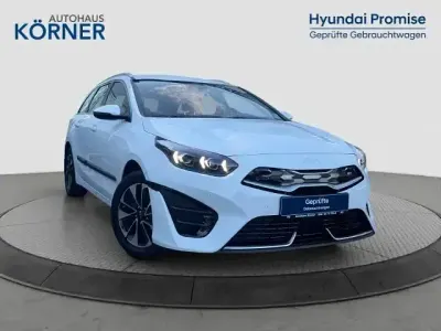 Gebraucht Kia Ceed Sportswagon Spirit 141 PS (103 kW) 2022 Weiss Kombi