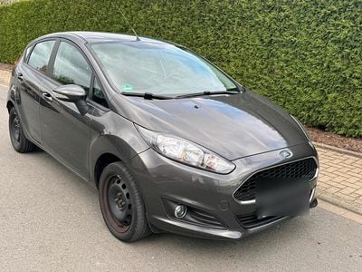 Gebraucht Ford Fiesta 82 PS (60 kW) 2017 Grau Kleinwagen