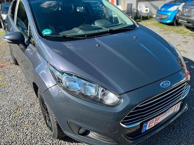 Gebraucht Ford Fiesta SYNC Edition 101 PS (74 kW) 2014 Midnight skygrau metallic Kleinwagen