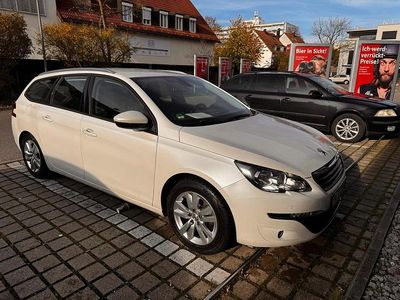 Weiß Gebraucht 2017 Peugeot 308 Kombi | 7.200 € (Fairer Preis)