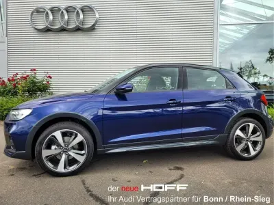 Neu Audi A1 S-Line 150 PS (110 kW) 2026 Blau SUV