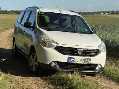 Gebraucht Dacia Lodgy Acces 102 PS (75 kW) 2017 Weiß Van / Kleinbus