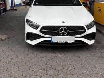 Gebraucht Mercedes A200 AMG line 150 PS (110 kW) 2024 Weiß Limousine