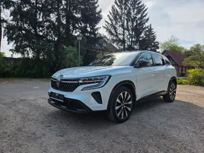 Usata Renault Austral Techno 158 CV (116 kW) 2023 Bianco SUV