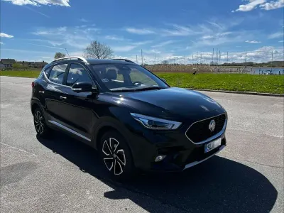 Gebraucht MG ZS Luxury 106 PS (77 kW) 2025 Schwarz SUV