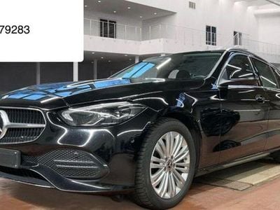 Gebraucht Mercedes C200 Avantgarde 163 PS (119 kW) 2023 Schwarz/baltic black Kombi