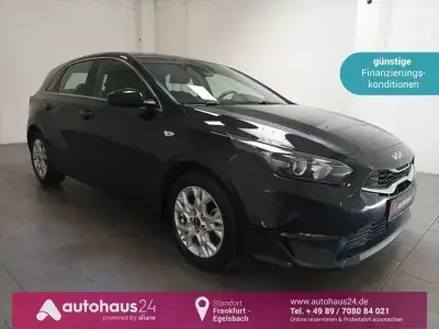Używany Kia Ceed Vision 160 KM (117 kW) 2022 Czarny Hatchback