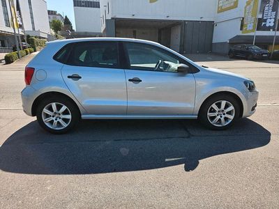 Silber Gebraucht 2014 VW Polo Comfortline Kleinwagen | 4.999 € (Guter Preis)