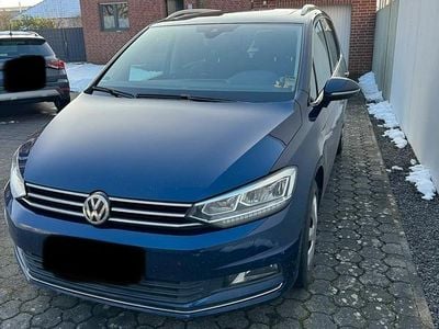 Blau Gebraucht 2017 VW Touran Highline Van / Kleinbus | 21.499 € (Guter Preis)