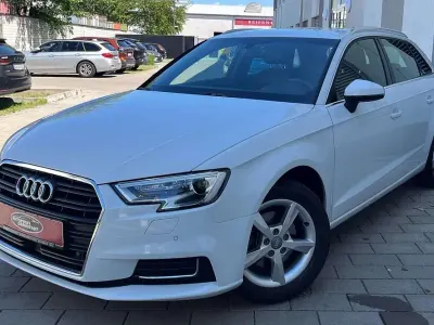 Gebraucht Audi A3 Design 116 PS (85 kW) 2019 Gletscherweiß metallic Limousine