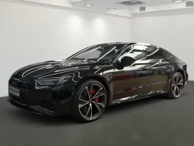 Używany Audi RS7 Sport 600 KM (441 kW) 2025 Czarny Hatchback