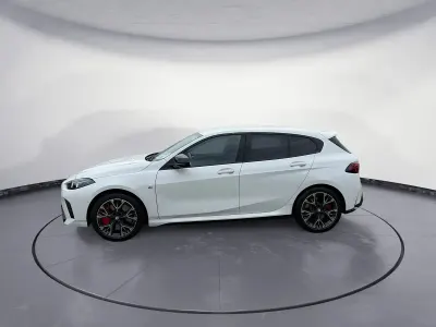Gebraucht BMW M135 M Sport 300 PS (220 kW) 2025 Weiß Kleinwagen