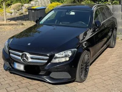 Gebraucht Mercedes C180 156 PS (114 kW) 2015 Schwarz Kombi