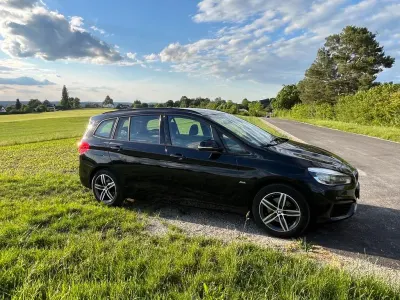 Gebraucht BMW 218 Gran Tourer Sport Line 136 PS (100 kW) 2018 Schwarz Van / Kleinbus