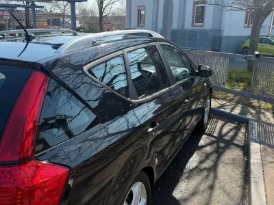 Gebraucht Kia Ceed 126 PS (92 kW) 2010 Schwarz Kleinwagen