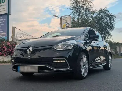 Gebraucht Renault Clio R.S. 200 PS (147 kW) 2015 Schwarz Kleinwagen