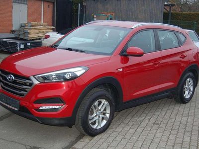 Gebraucht Hyundai Tucson Classic 132 PS (97 kW) 2018 Fiery red / met SUV