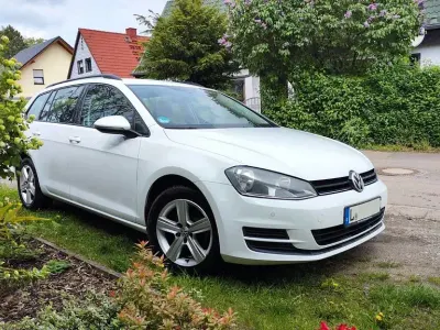 Gebraucht VW Golf VII 105 PS (77 kW) 2013 Weiß Kombi